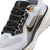 کفش مردانه نایکی ایر زوم پگاسوس 41 سفید طلایی Nike Air Zoom Pegasus 41 HQ3220-100